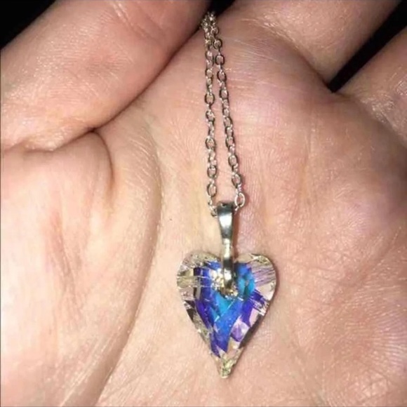 Crystal Heart Necklace - Picture 1 of 4